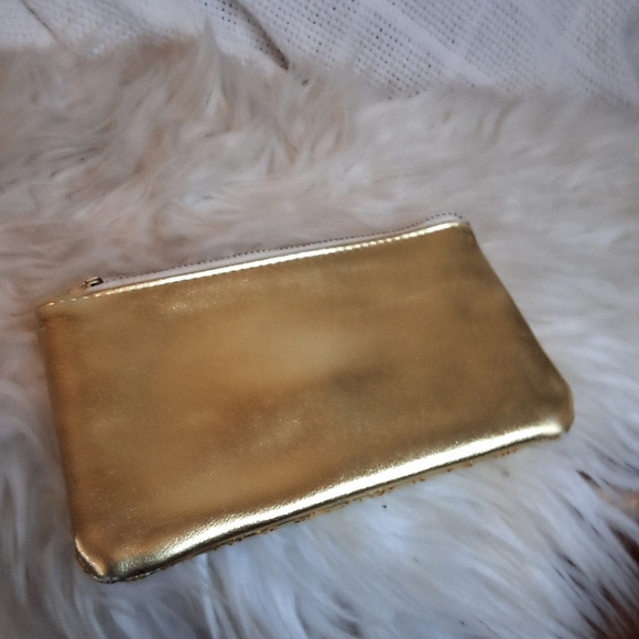 Daisy By Marc Jacobs Golden Wristlet - Picture 8 of 9